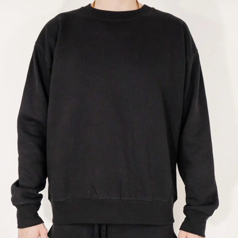 BLACK SWEATSHIRT